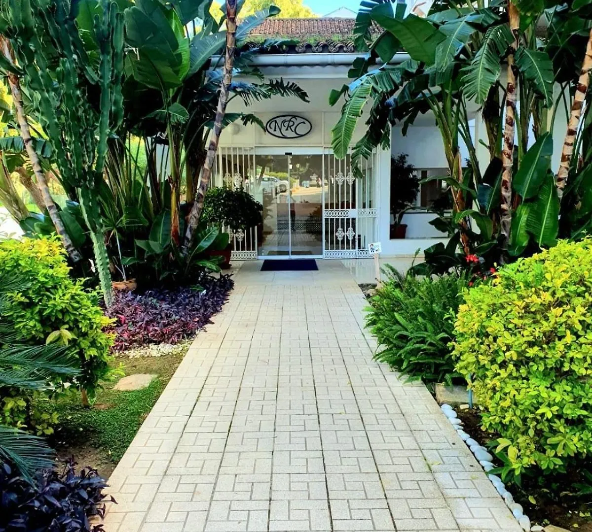 Dream Getaway With Pool Near Puerto Banus Apartment Estepona