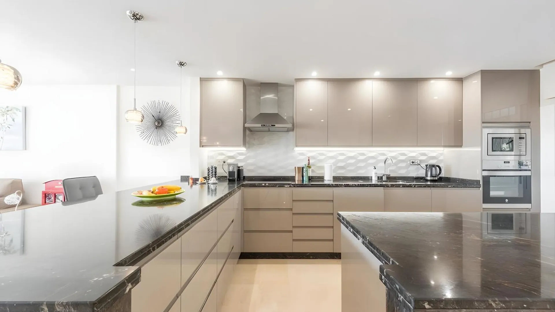 Dream Getaway With Pool Near Puerto Banus Apartment Estepona