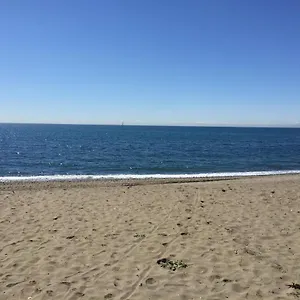  Apartment Beachside